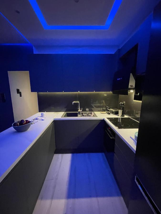 Luxury 3 Bedroom Apartment In Kiato Center 외부 사진