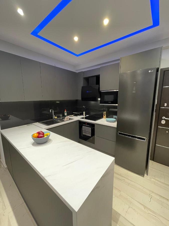 Luxury 3 Bedroom Apartment In Kiato Center 외부 사진