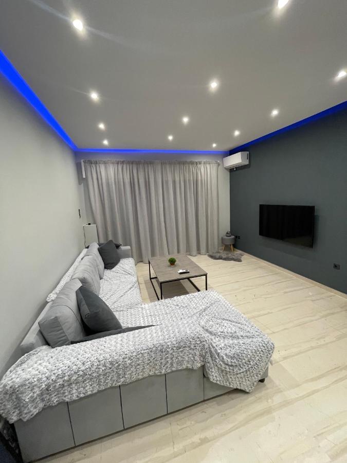 Luxury 3 Bedroom Apartment In Kiato Center 외부 사진